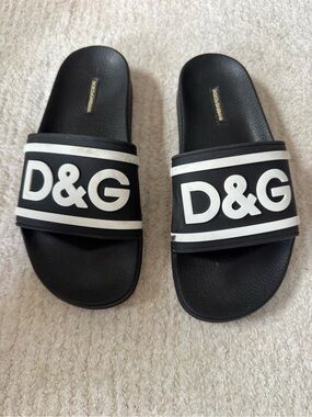 D&G Black and White Logo Slide Sandals